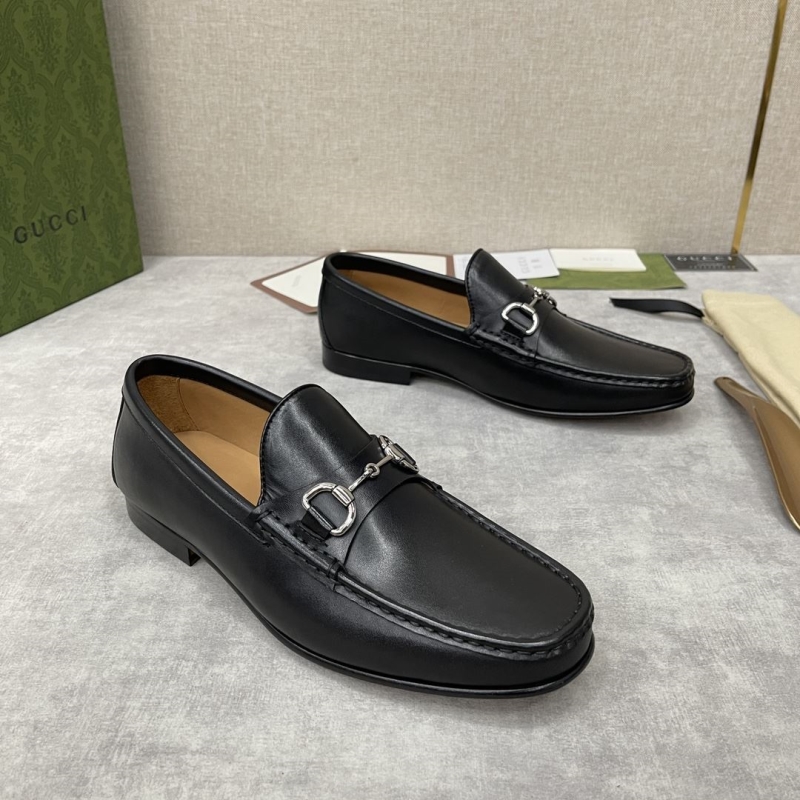 G*u*i leather shoes